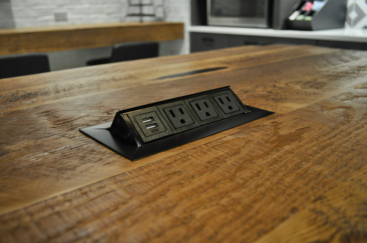 Selfridge Marketplace Table