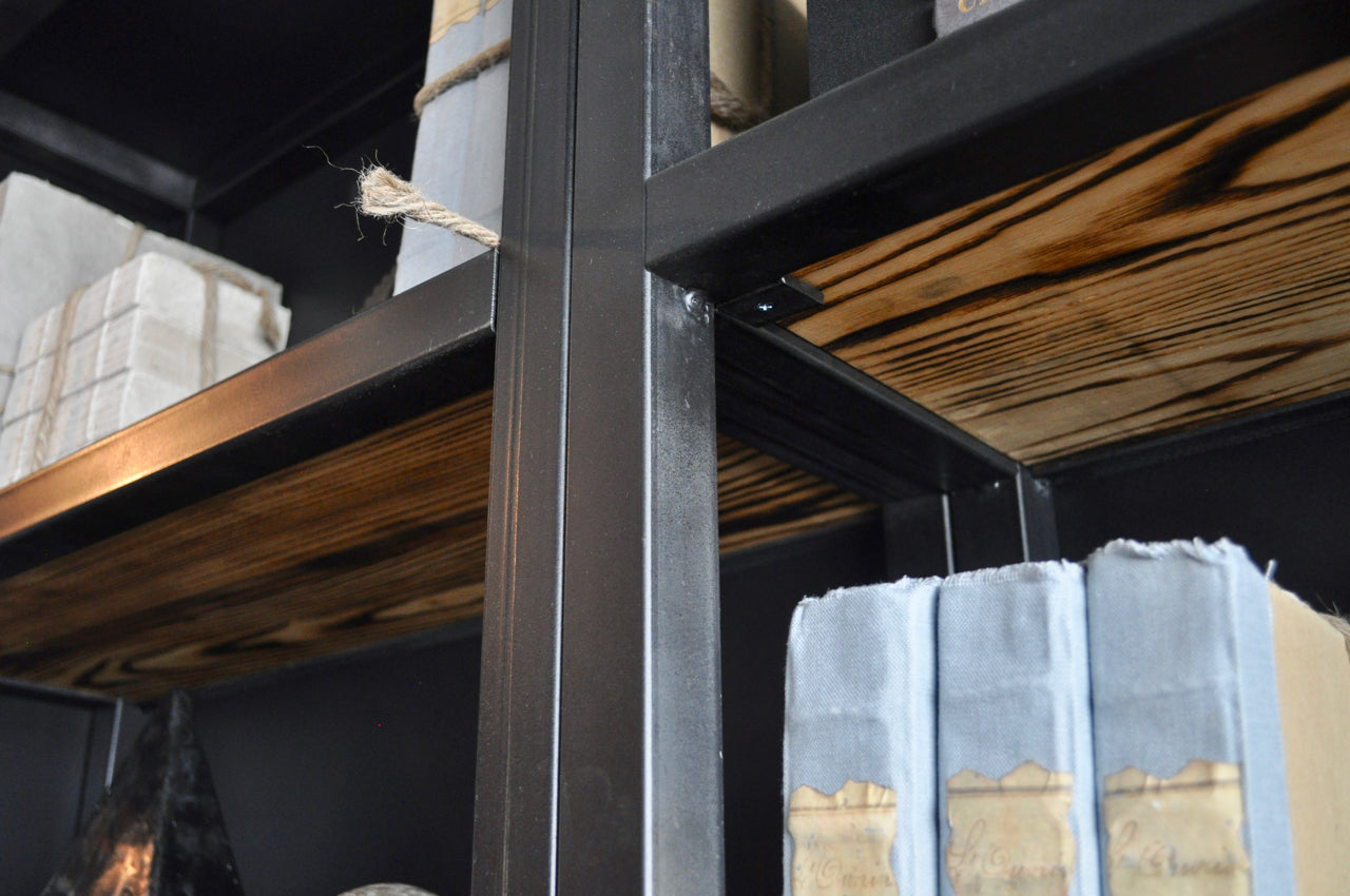 Sutorēji Credenza and Hutch