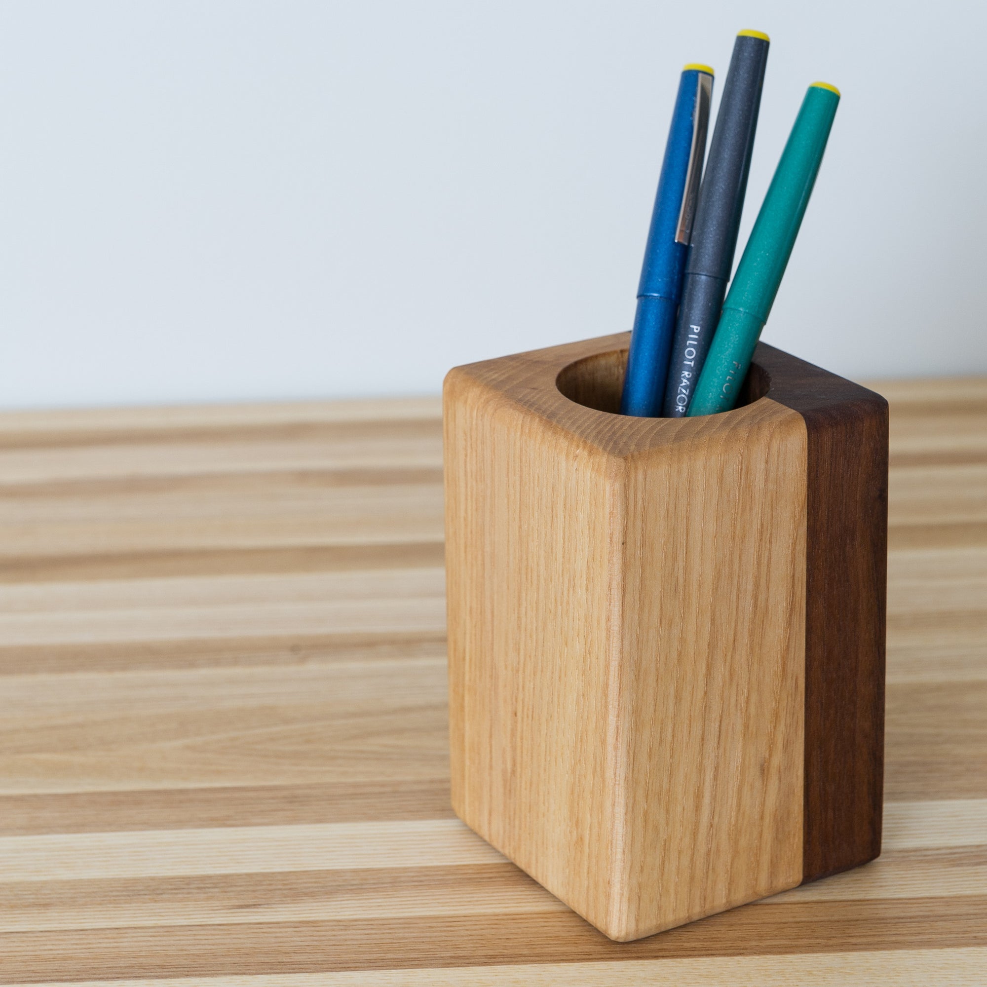 The Trumbull Desk Caddy